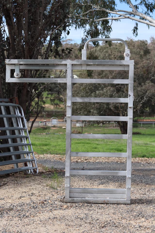 850mm Cattle Sliding Gate